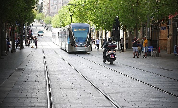 רחוב יפו בירושלים רכבת קלה צילום: שמוליק ש, אתר פיקיויקי